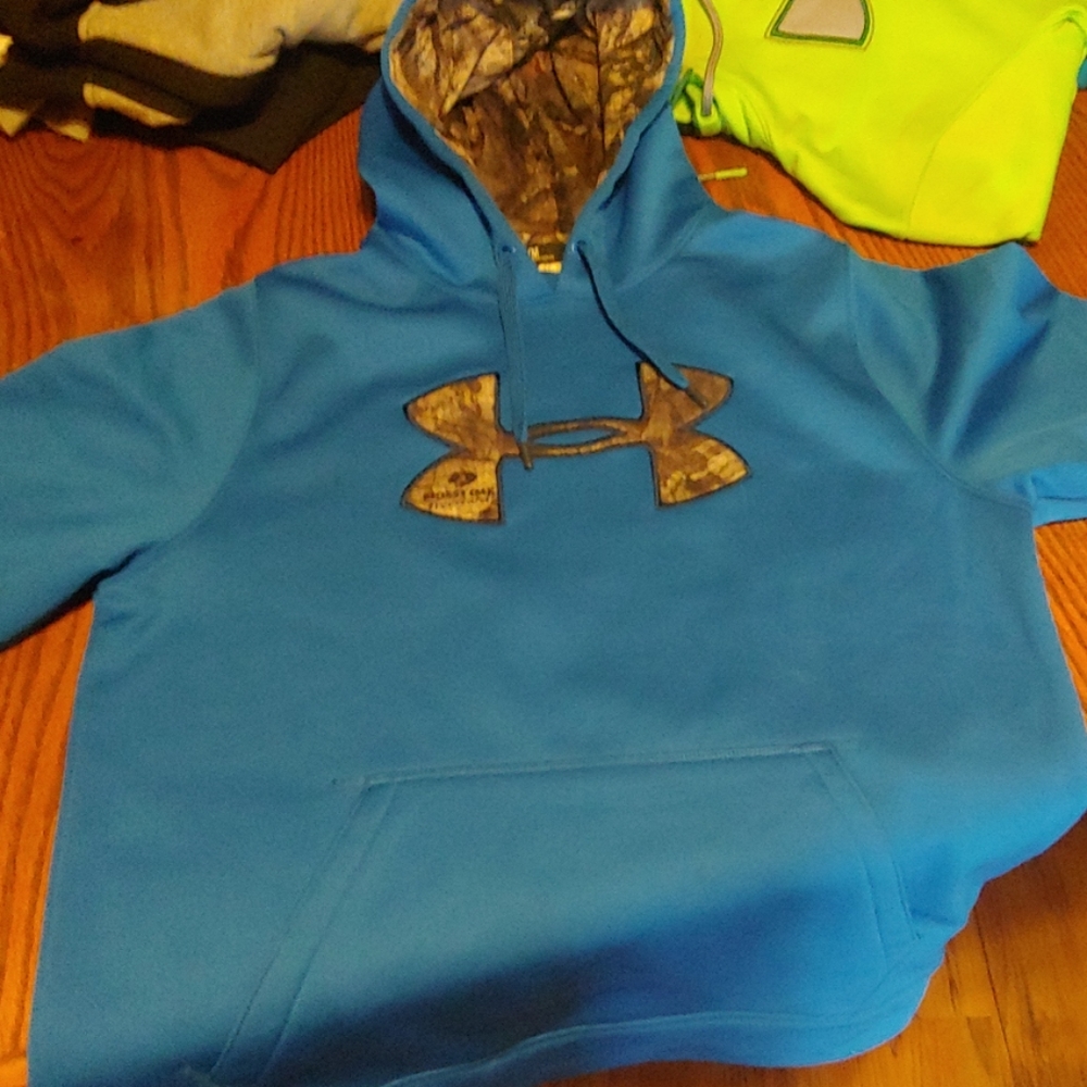 Under Armour Hoodie